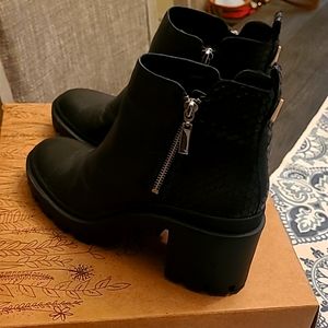 Gianni Bini Black Lug Sole Booties with snake skin pattern, size 8.5